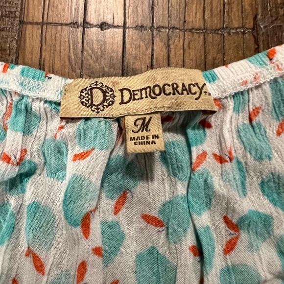 Democracy Blouse 3/4 Sleeve Top Size Medium - Picture 2 of 4